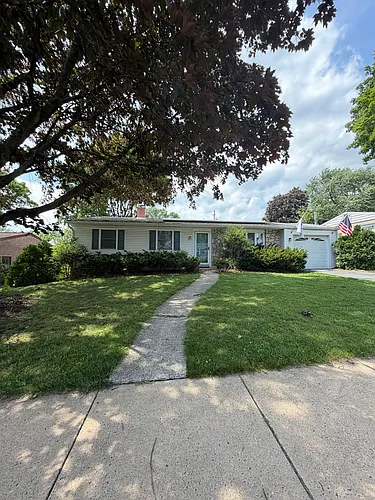 141 Octagon Ave Photo 1