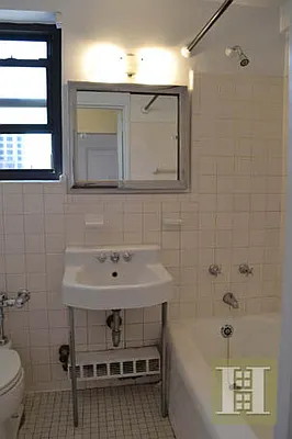 Rented by Halstead Real Estate | media 34