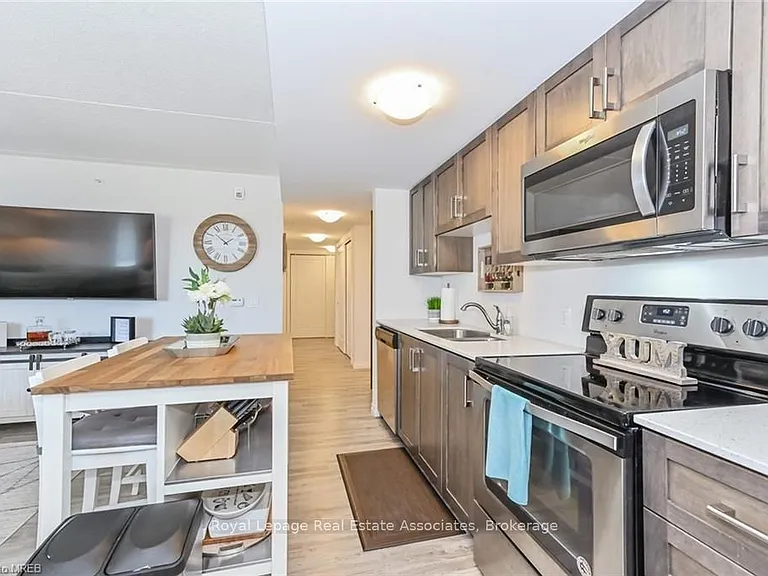 108 Summit Ridge Dr #302 — Photo 6