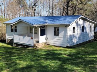 1043 Humps Trl, South Boston, VA 24592