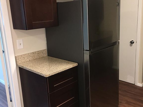 3rd image of 120 S Grove Ave APT 1