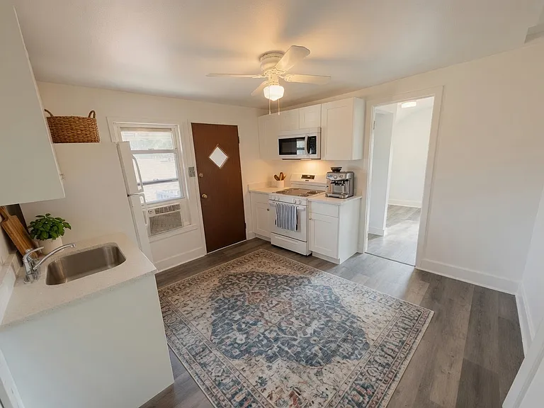 3251 N Osage Ave #2 — Photo 2