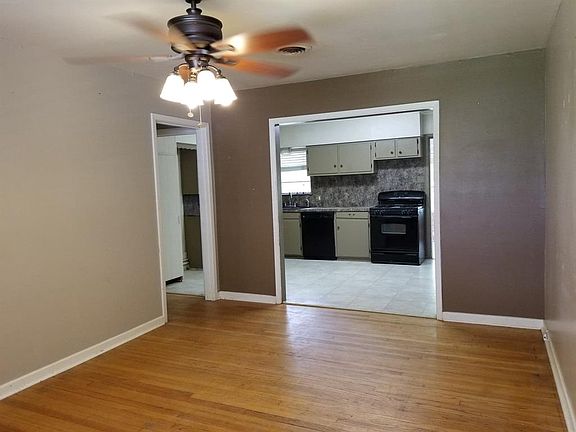 3rd image of 1808 W Beverly Dr