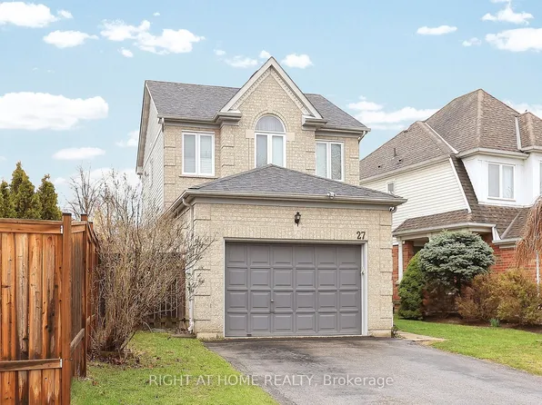 27 Foundry Ln, Whitby, ON L1P 1M5