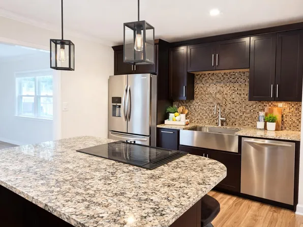 109 3rd Ave, Shalimar, FL 32579