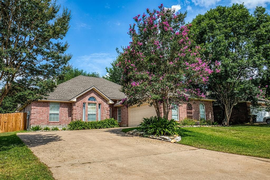 2601 Brookbend Dr, Brenham, TX 77833 Zillow