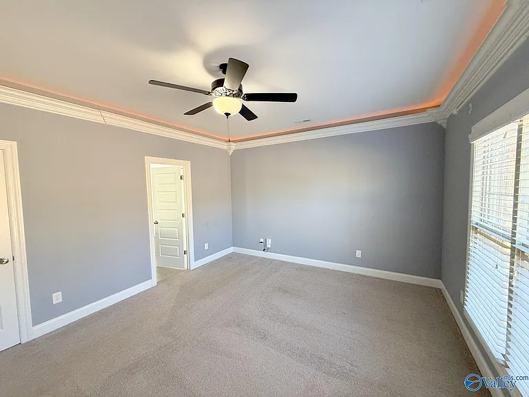 218 Woodgrove Dr — Photo 16