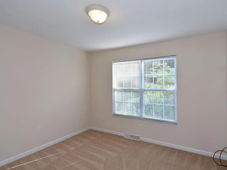 150 Laurel Crest Dr — Photo 8