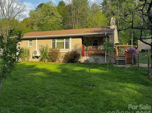 450 W Piney Mountain Rd, Whittier, NC 28789
