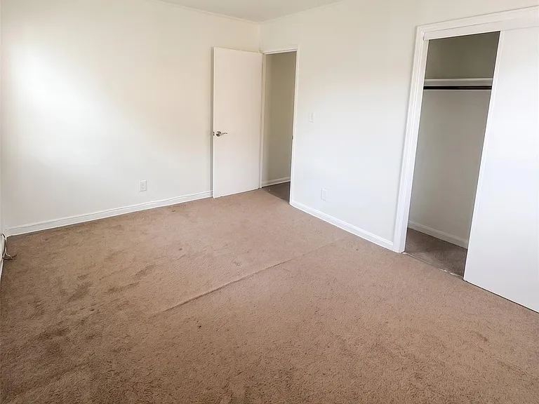 2711 Deerfield Rd — Photo 8