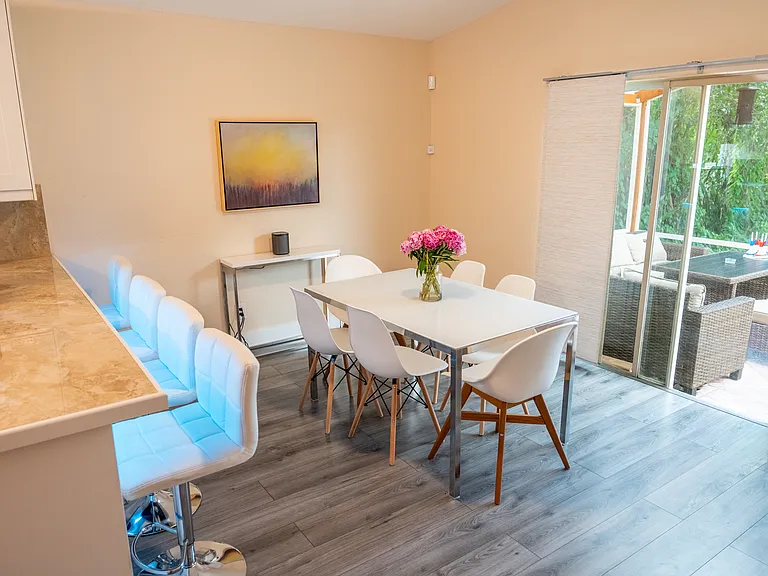 1506 SW 28th Ter — Photo 17