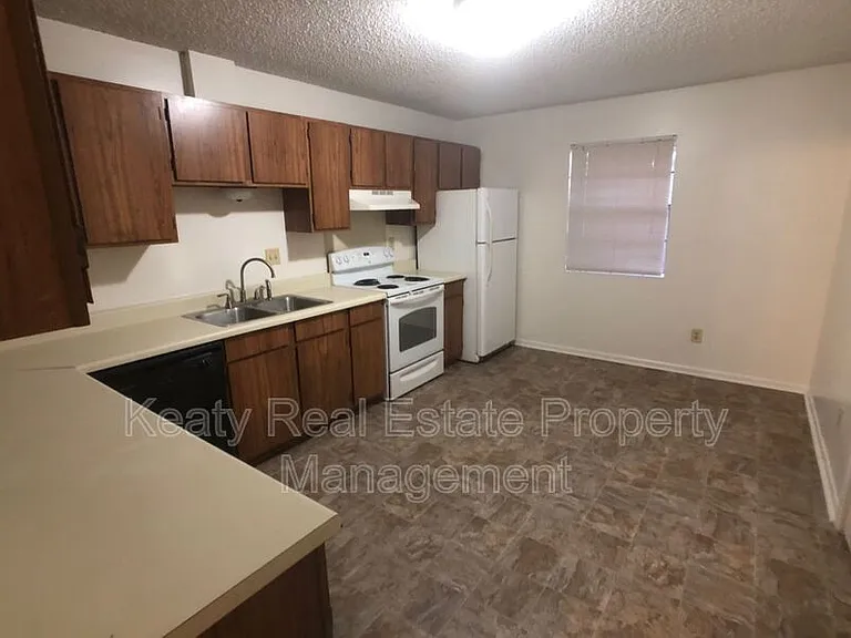 102A Country Ln — Photo 14