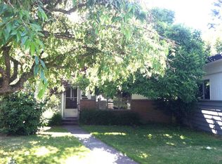 9207 12th Ave NE, Seattle, WA 98115