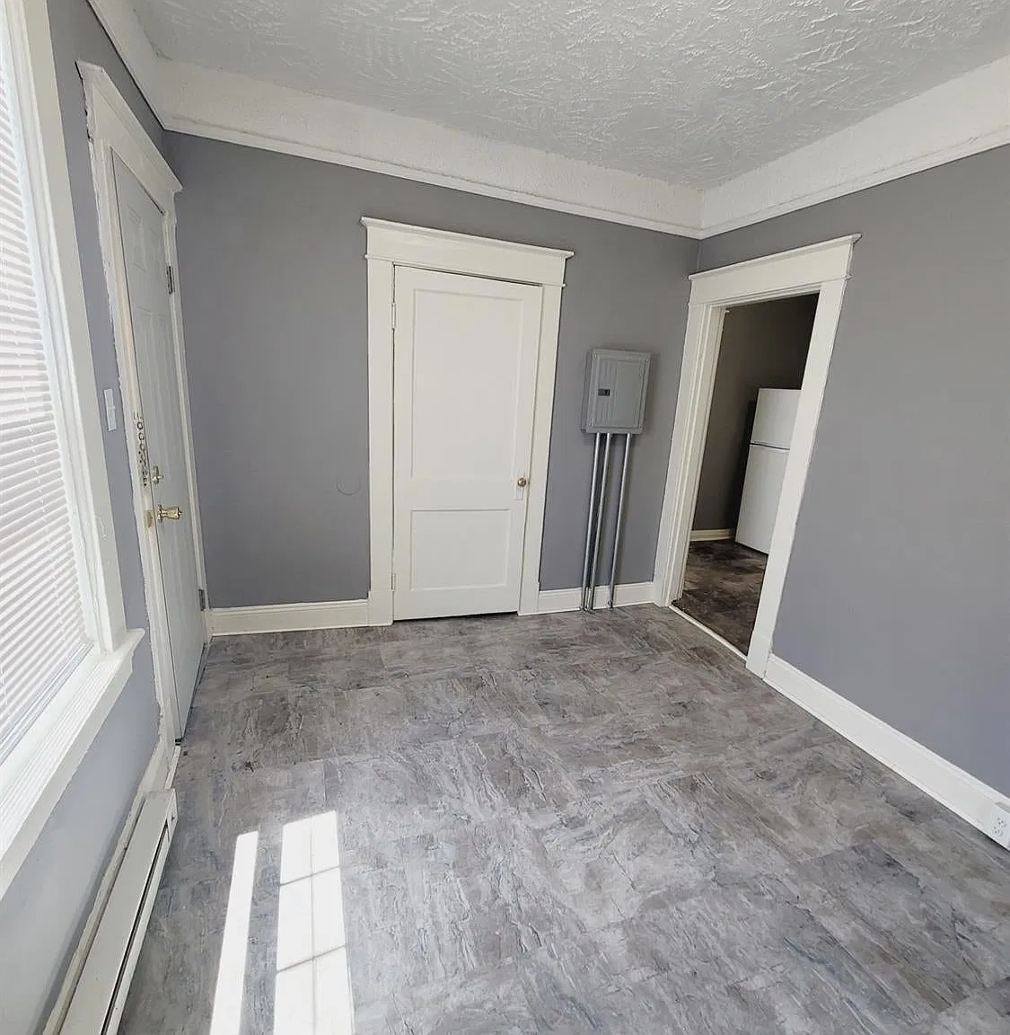 1 bed, 302 sqft, $695 — Photo 4