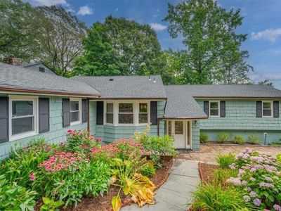66 Lynwood Road, Scarsdale, NY, 10583