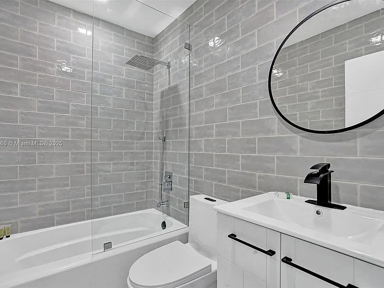 725 Harrison St — Photo 70