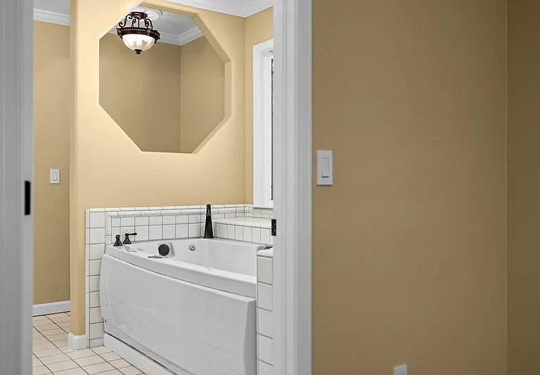 8 Shepherds Pl — Photo 31
