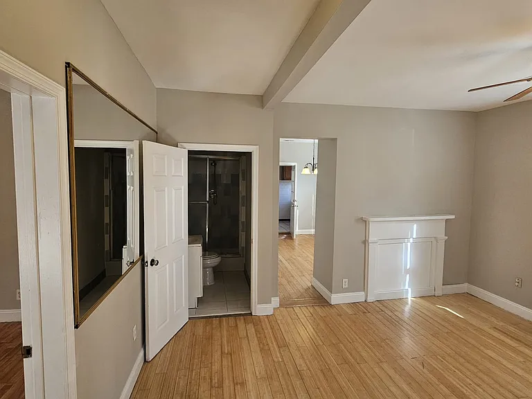 809 Eastern Ave — Photo 3