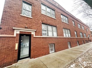 2315 W Waveland Ave #B, Chicago, IL 60618