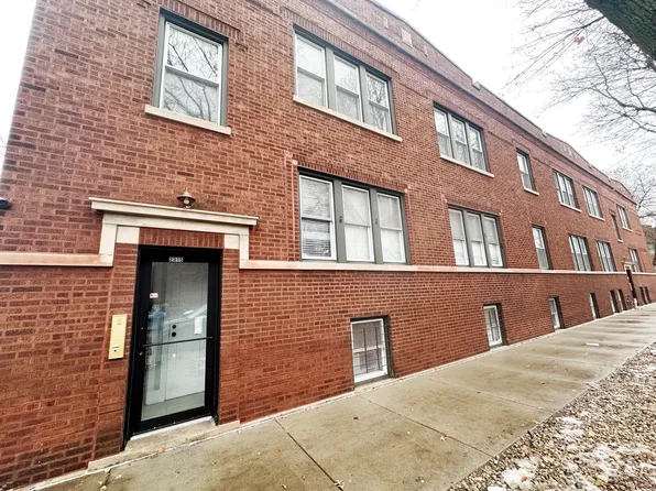 2315 W Waveland Ave #B, Chicago, IL 60618