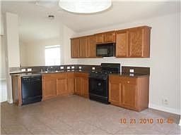 4th image of 19710 Summerlin Dr