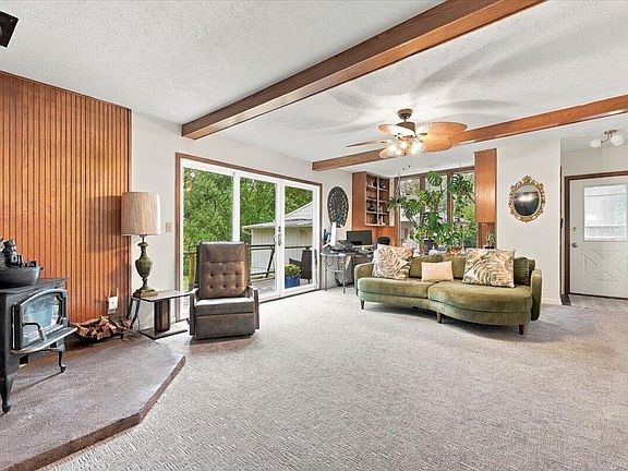 4th image of 19715 Perry Rd