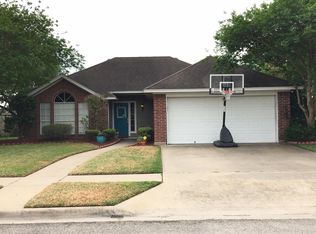 105 Bridle Ln, Victoria, TX 77904