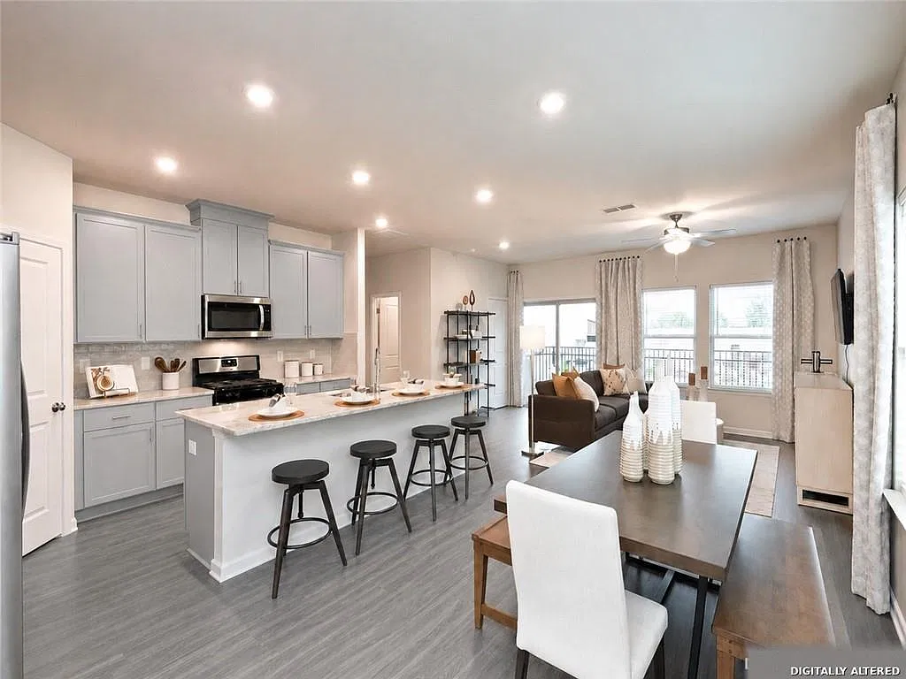 3 bed, 2.5 bath, 1752 sqft, $3,000 — Photo 2