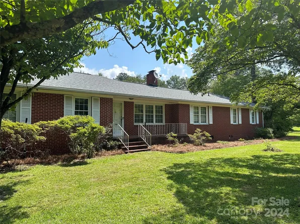 3048 Timrod Rd, Bethune, SC 29009