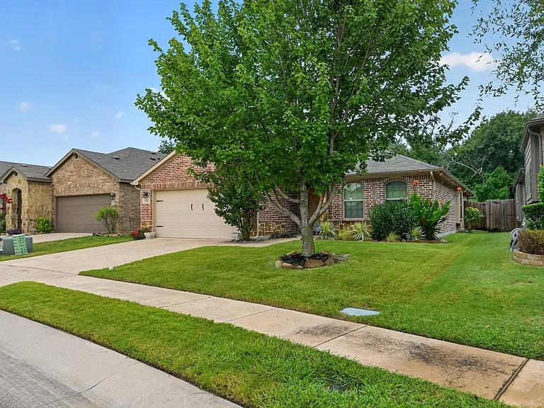 1966 De Berry Ln — Photo 23