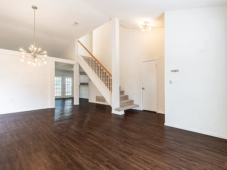 8207 Middle Point — Photo 7