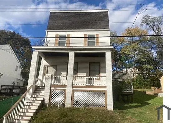4 bed, 2422 sqft, $2,399 — Photo 3