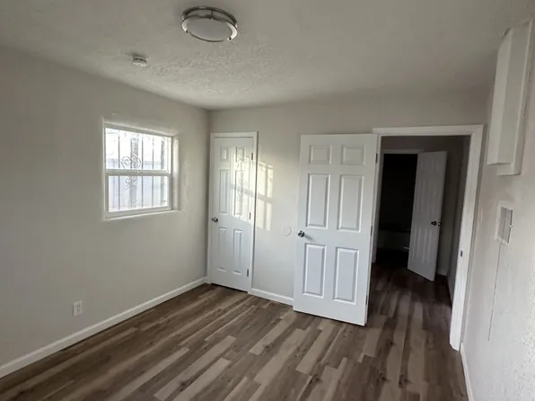 4417 9th St NW APT 3, Albuquerque, NM 87107