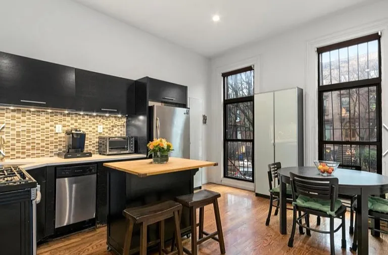 361 Gates Ave #1 — Photo 4