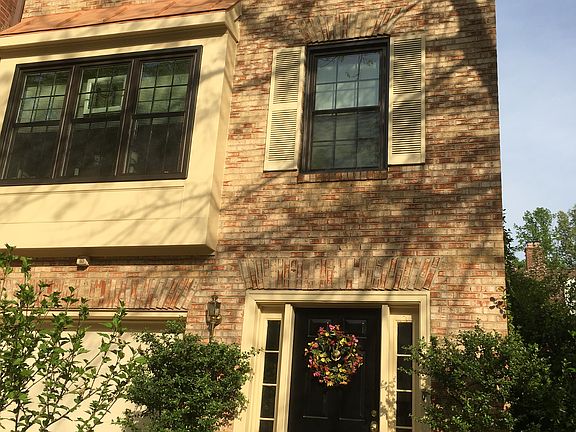 3 story end unit