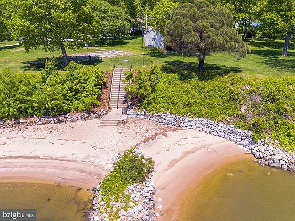 5th image of 2907 Breezy Point Ct