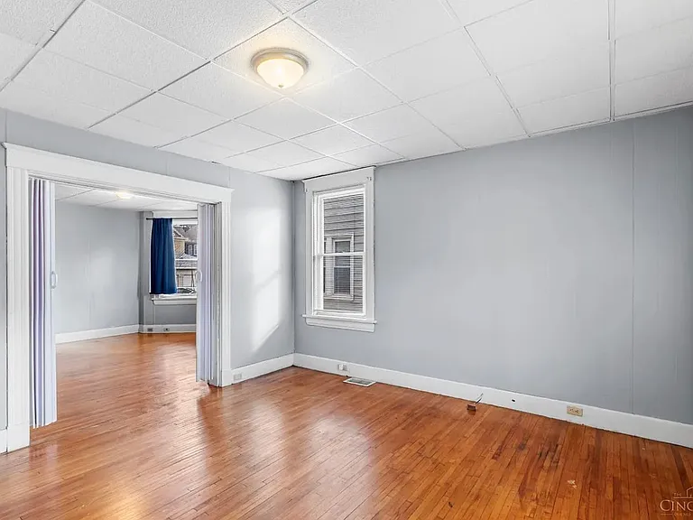 2432 Robertson Ave #1 — Photo 6