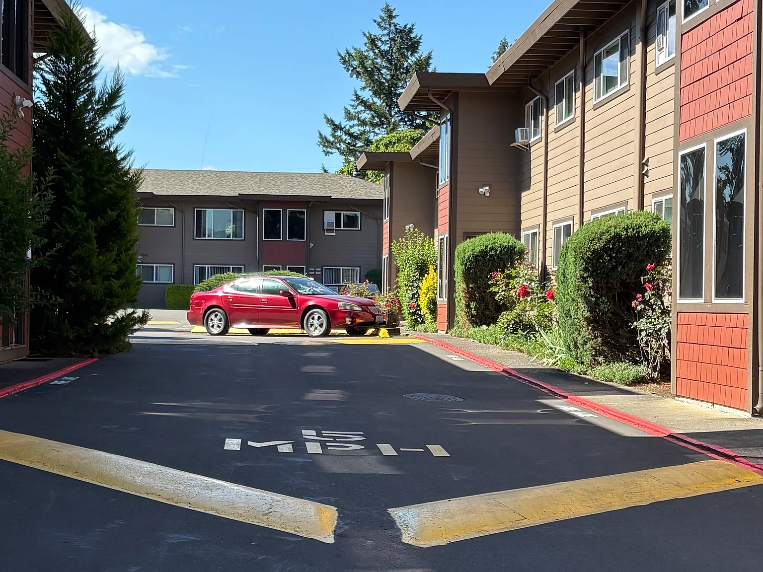 2 bed, 950 sqft, $1,695 — Photo 2