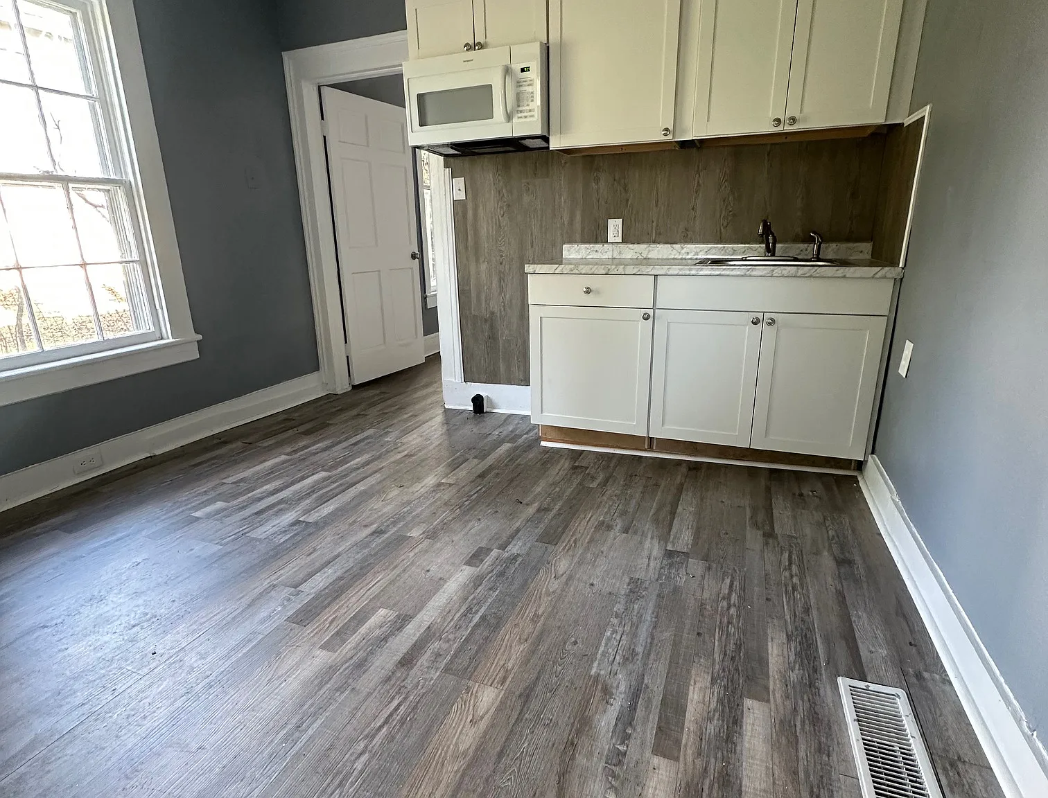 2 bed, $900 — Photo 4