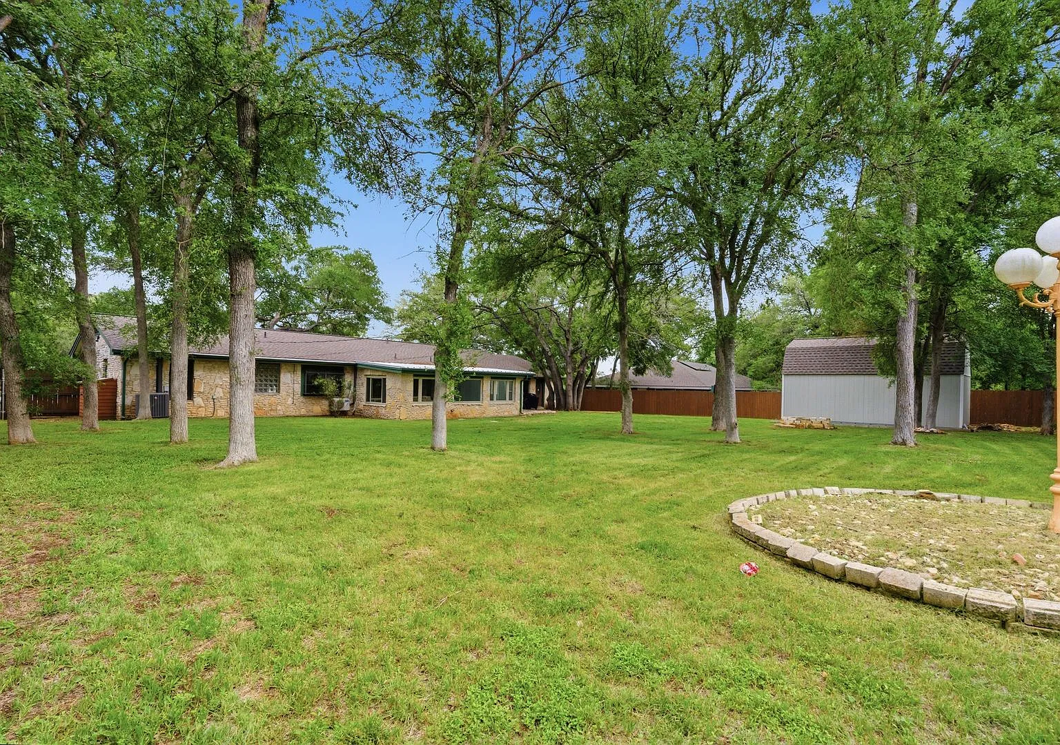 Salado Home in Rural Subdivision — Photo 4