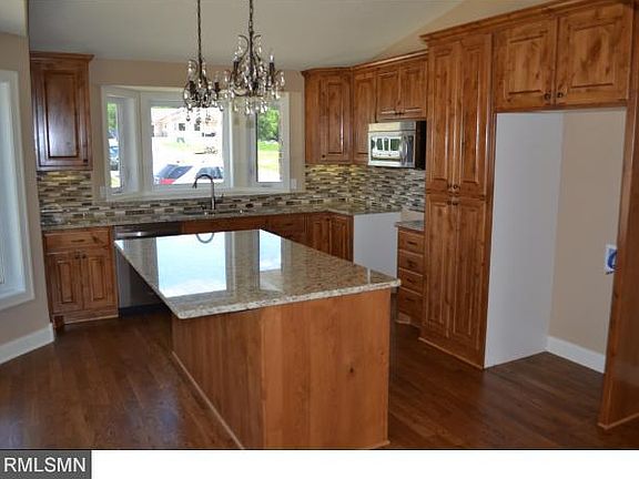 2nd image of 8724 Ghia St