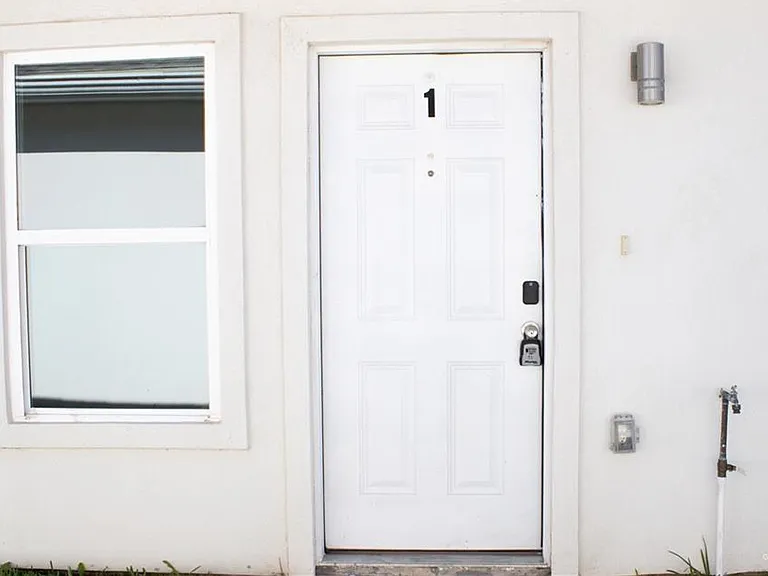 1600 Angelina Dr #1 — Photo 2
