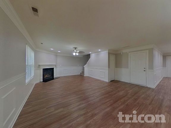 2nd image of 9821 Bayview Pkwy
