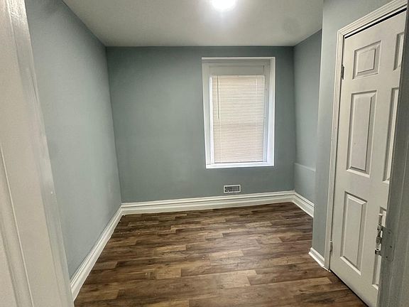 5th image of 5223 Ashland Ave #2