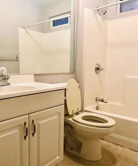243 Webster Ave — Photo 4