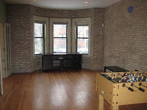 3rd image of 3508 N Greenview Ave #P-3