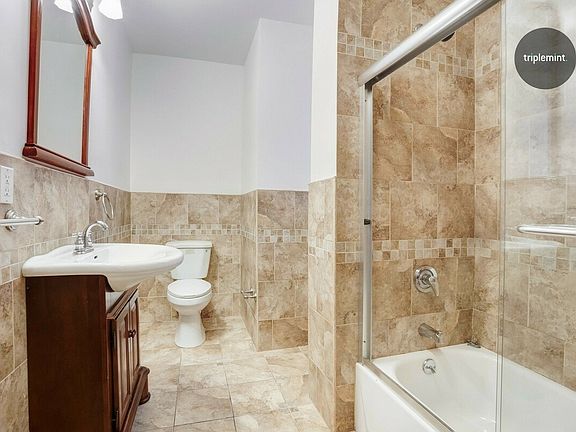 4th image of 781 9th Ave #4F