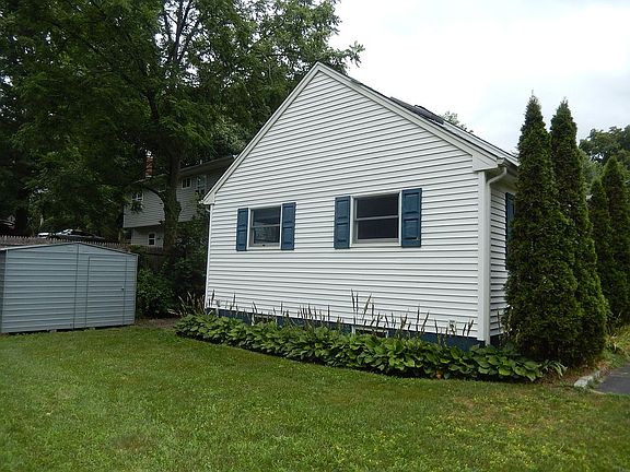 5th image of 31 Hillwood Dr