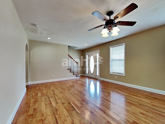 4th image of 8131 Broken Rock Ln