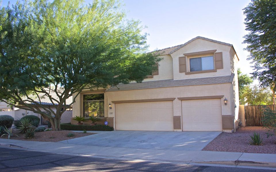 1st image of 4483 E Desert Sands Dr